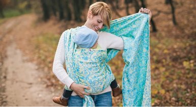 Jak dbać o nosidełka i chusty dla niemowląt?