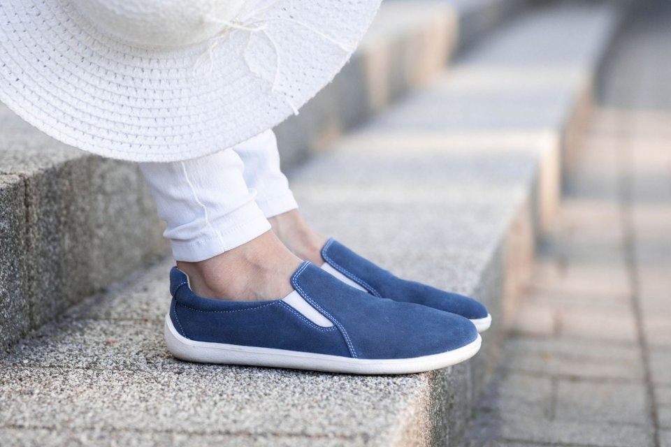 Women's barefoot slip-on sneakers