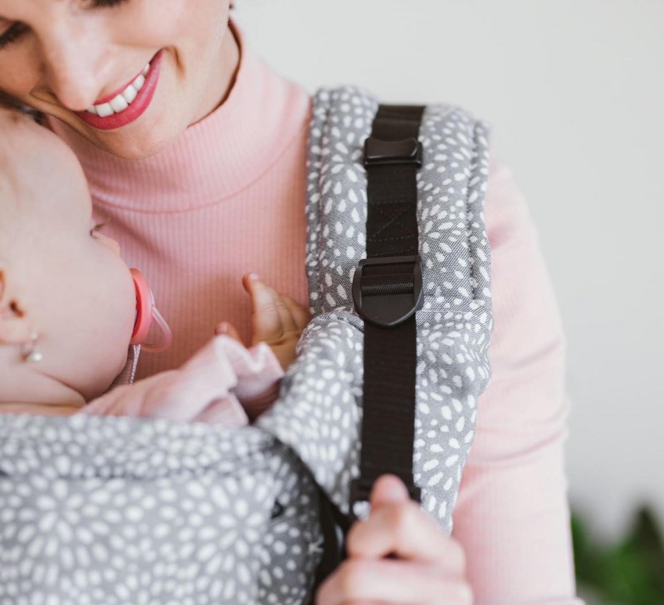 🥰 Kiss on the forehead, caressing the face, endless smiles. Enjoy the most beautiful moments with your little one, no matter where you go. 
🤱🏼 Be Lenka carriers are ready to overcome every barrier between you and your precious. Always have your baby with you and enjoy the closeness.

.
.
.
.
.
#babycarrying #babywearingmom #babycarrier #babywrap #babywearingjacket #babywearinglove #babywearing #babywearingdad #babywearingforthewin #babywearinglove #attachmentparenting #belenkacarriers #babylove #ilovebabywearing #parenting #ilovebabies #newmommy #babygirl #babyshower #babylove #motherhood #babylife #babyclothing #breastfeeding #tragemama
#nosimedeti #nosímenašedeti