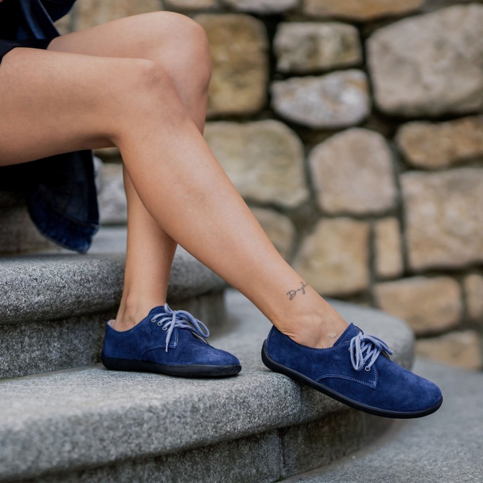 🤷‍♀️ Not sure which Be Lenka barefoot to choose?
You cannot go wrong with a pair of Be Lenka City shoes - A perfect blend of style, comfort and elegance to match any wardrobe effortlessly. 👟
.
.
.
.
.
.
.
.
.
.
.
#barefootshoes #zerodrop #spreadyourtoes #barefoot #strongfeet #piedsnus #toebox #widetoebox #minimalfootwear #healtyfeet #barefootrunner #livewithbarefootfreedom #footpain #barfussschuhe #foothealth #barefooting #barefootmen #barefoots #BarefootLife #barefootmassage #barefootwalking #barefootrunning