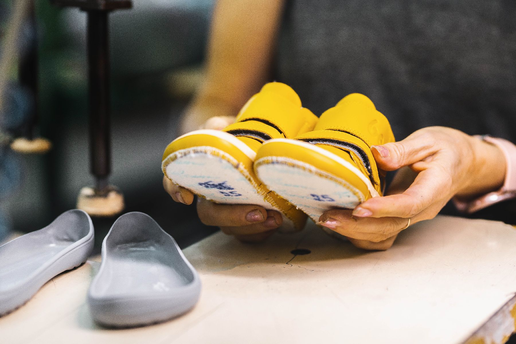 Výroba barefoot bot