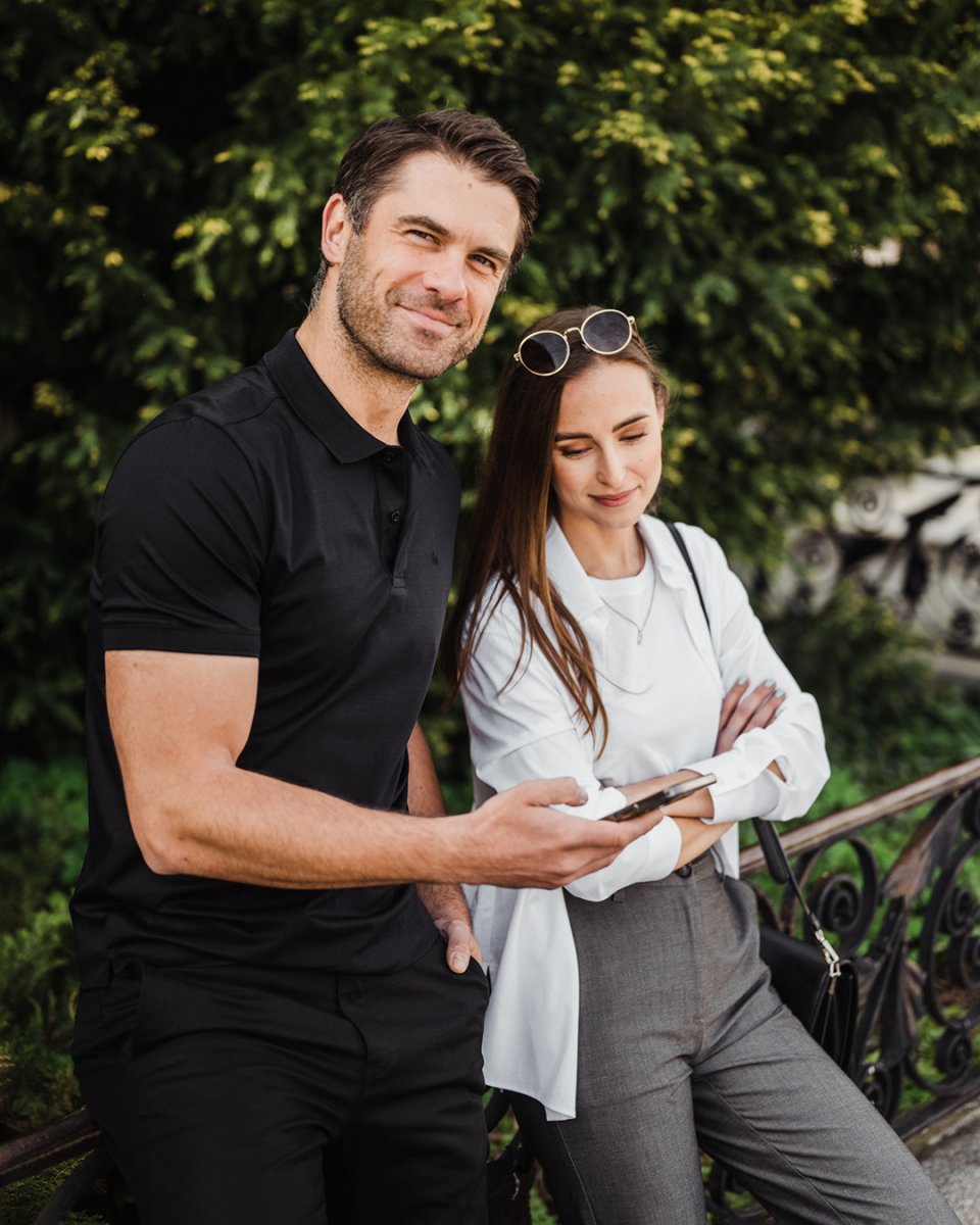 ✨ Fashion is an expression of who you are. Embrace your unique style with Be Lenka Fashion. 

🧑🏻 For him, we offer casual elegance, combining comfort and sophistication to elevate the look. 👩 For her, we offer minimalist chic, effortless and refined, exuding timeless elegance.

✨ Choose Be Lenka Fashion and let your individuality shine through.
.
.
.
.
.
#belenka #belenkafashion #capsulewardrobe #madeineurope #minimalismfashion #belenkamensfashion #belenkawomensfashion