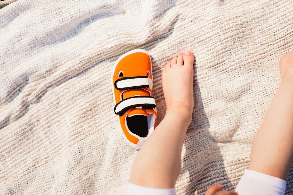 Be Lenka Kids barefoot sneakers Seasiders - Orangy