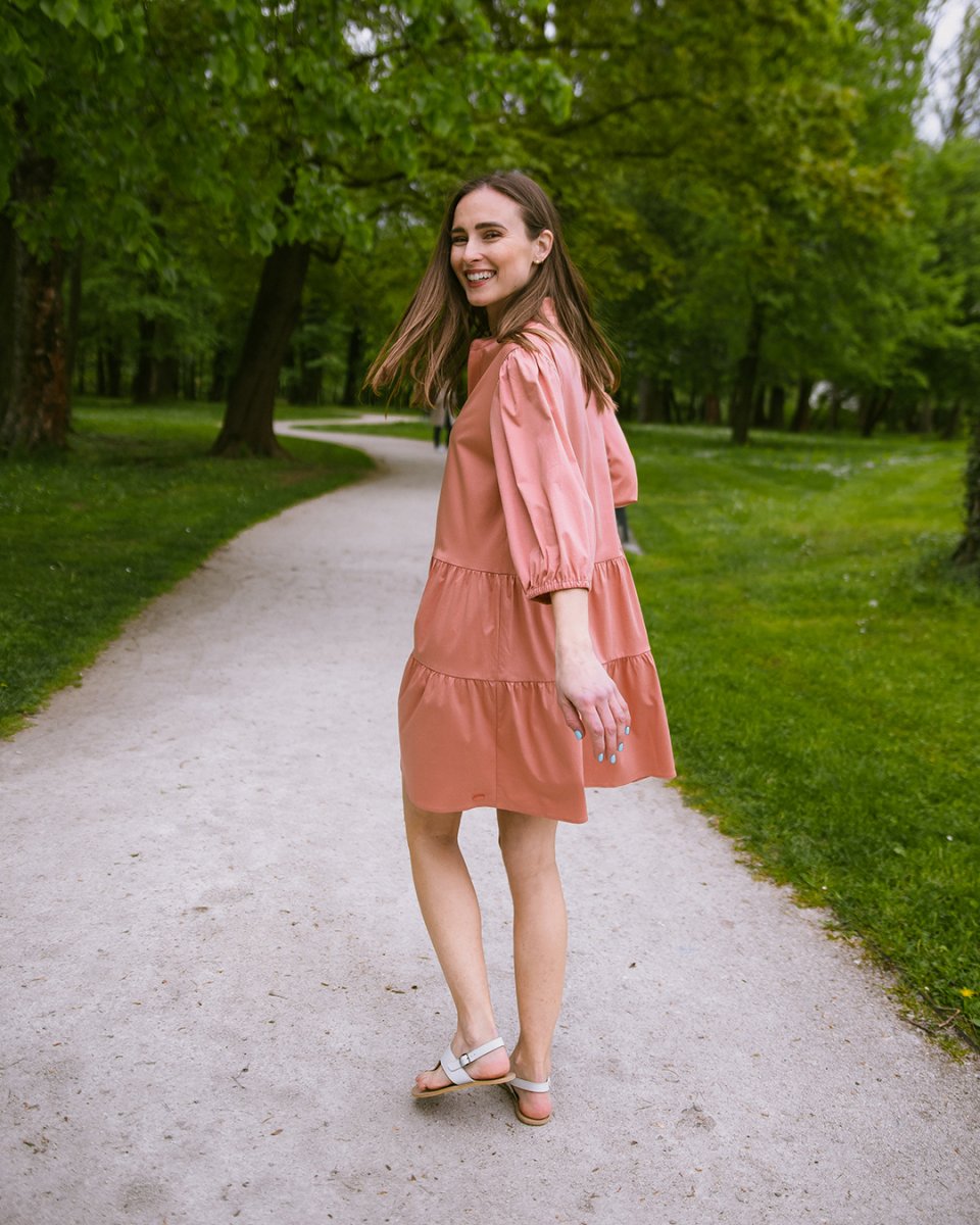 🥰 Who doesn't love the feeling of lightness and elegance combined?

👗 Be Lenka Essentials shirt dress, available in 3 colours, is meticulously crafted with attention to every detail. A piece you'll fall in love with from the first wear.
.
.
.
.
.
#belenka #belenkafashion #capsulewardrobe #madeineurope #minimalismfashion #belenkawomensfashion