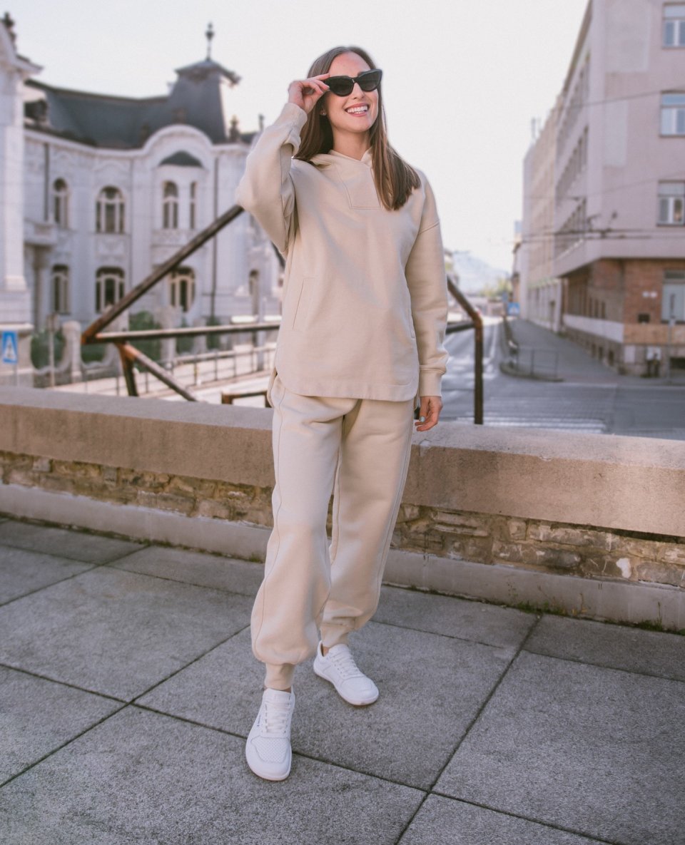 🥰 A sensation as gentle as a caress?

The Be Lenka Essentials tracksuit is woven using French terry, making it smooth on the outside but soft on the inside.

👌 Experience the softness of this material and let it pamper you in every situation. 

👉 Shop at the link in our bio. 
.
.
.
.
.
#belenka #belenkafashion #capsulewardrobe #madeineurope #minimalismfashion #belenkawomensfashion