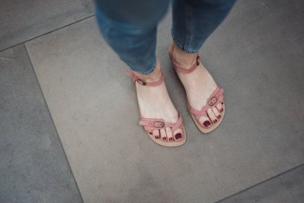 Barefoot sandali Be Lenka Claire - Flamingo Pink