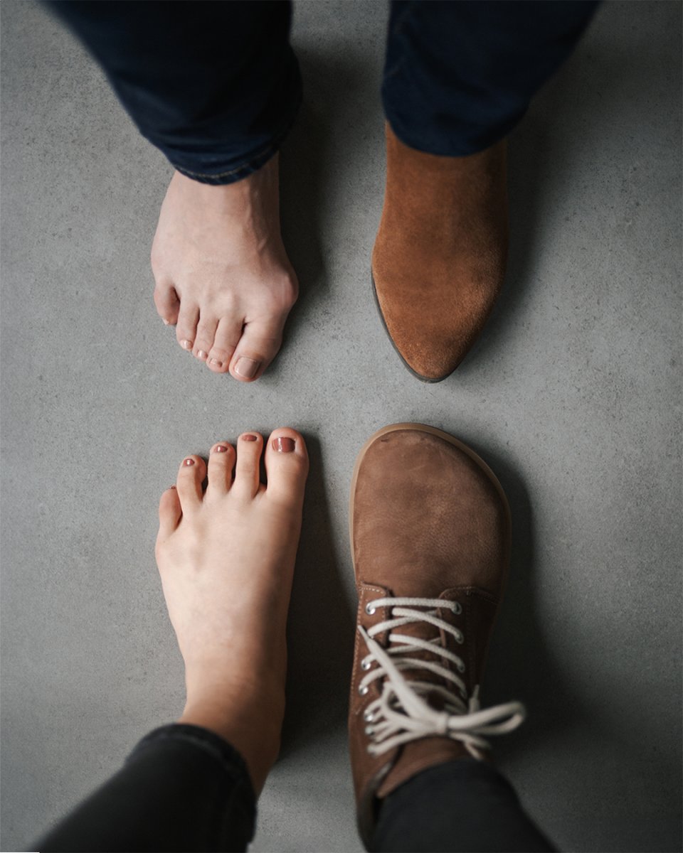 😯 How many differences can you spot?

👣 #barefootshoes by Be Lenka respect everything your feet need. There's only 1 correct shape, and it's up to you to choose which one you prefer.
.
.
.
.
.
#rightshoeshape #belenkashoes #halluxvalgus #bunions #livewithbarefootfreedom #healthyfeet