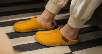 Chaussons barefoot Be Lenka Chillax - Slippers - Amber Yellow