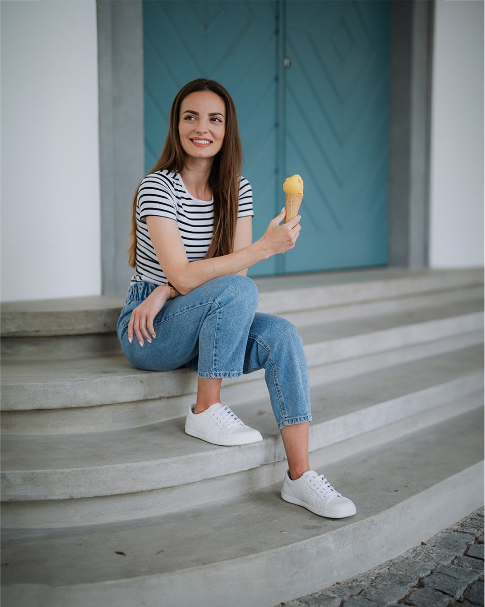 🤫 You won't want to take off your Be Lenka Elite.

🤍 Let them accompany you during your leisure time—because those moments matter.
.
.
.
.
.
#barefootshoes #livewithbarefootfreedom #newarrival #rightshoeshape