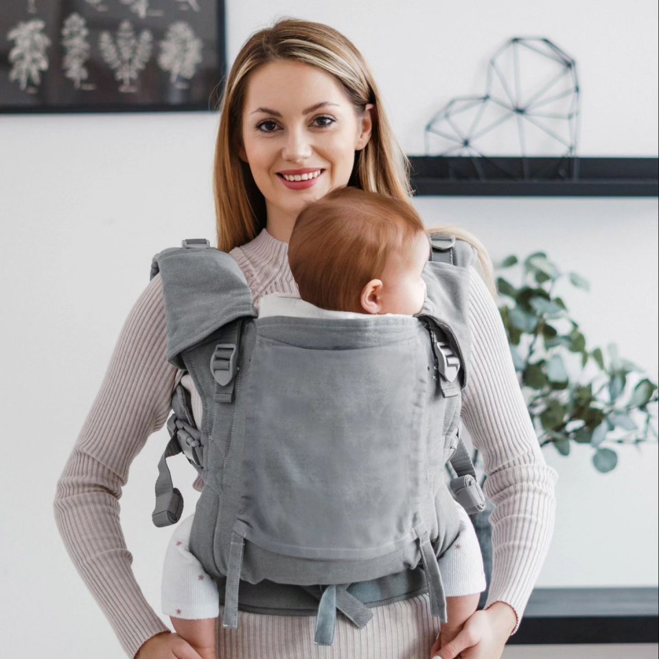 Carrying your baby in a Be Lenka carrier deepens your bond. ❤️ 

With a variety of beautiful colors, you can find the perfect one to make every moment magical. 🌈

Which cokor will you choose? 🤔
.
.
.
.
.
#babywearing #babycarrier #mother #love #belenka