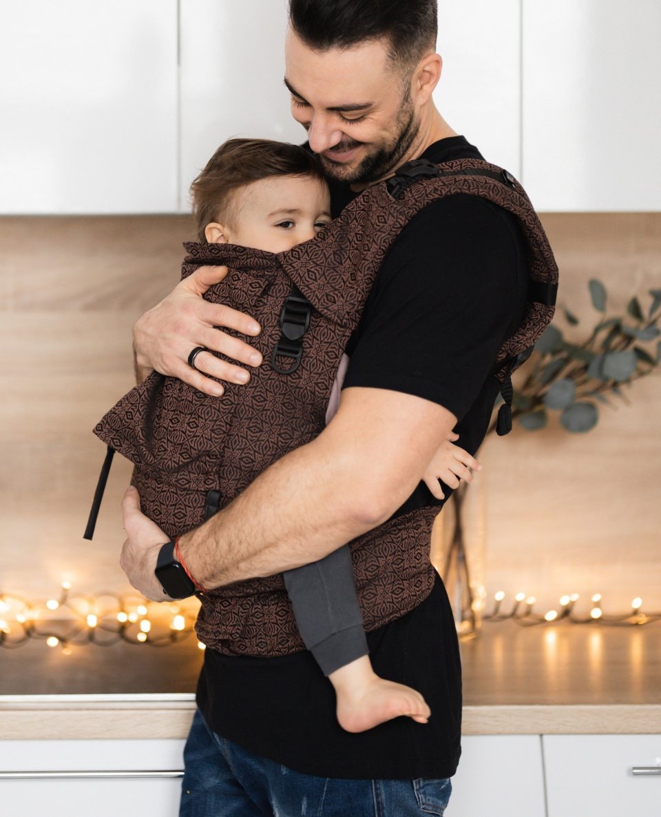 A father’s hands-free comfort, a baby’s closeness.👨‍👧

Every moment together builds trust and connection. ✨
.
.
.
.
.
#babywearing #babycarrier #mother #love #belenka