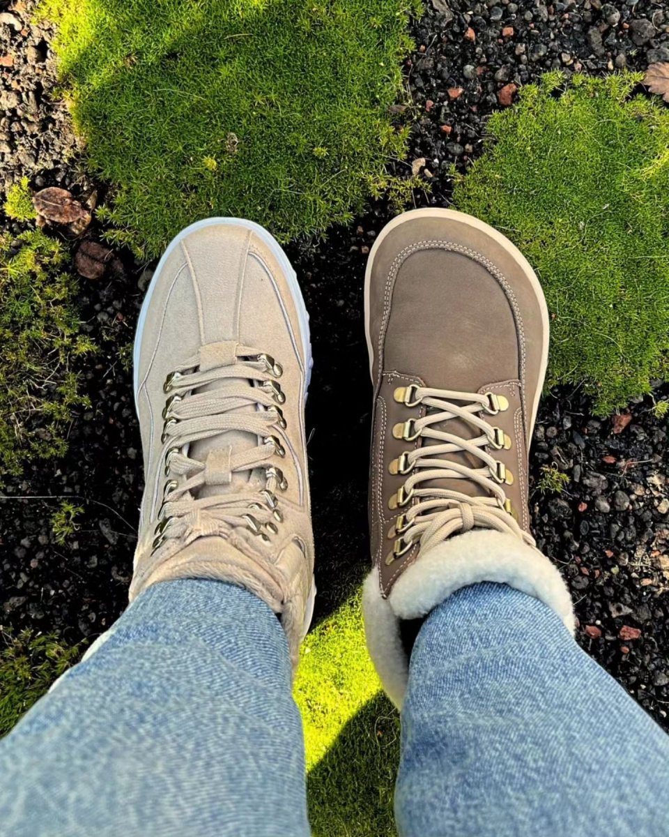 Which side are you on? 🤔

You adjusting to shoes, or shoes to you? 👣
.
.
.
.
.
#rightshoeshape #belenkashoes #livewithbarefootfreedom #healthyfeet #autumnshoes #wintershoes