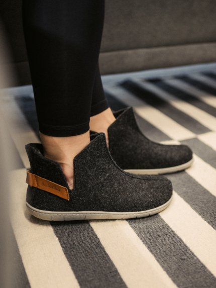 Barefoot papuče Be Lenka Chillax - Ankle-cut - Black